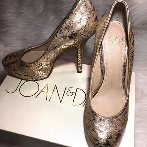 Joan & David Metallic Gold Pump
